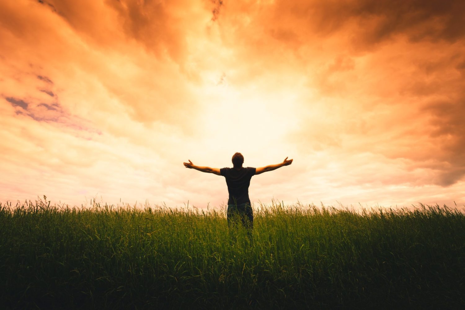 89.5 KVNE East Texas Christian Radio Top 10 Ways to Keep Yourself Alive Heard On Air Blog Featured Image