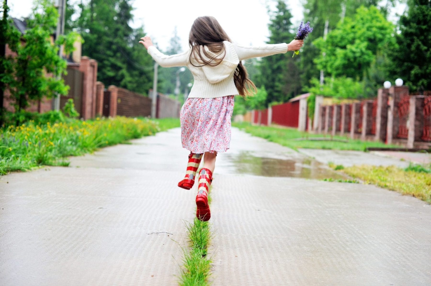 89.5 KVNE East Texas Christian Radio Top 10 Rainy Day Activities for Kids Heard On Air Blog Featured Image